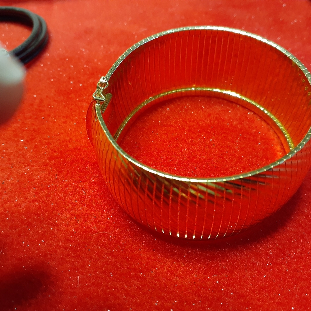 Bella Diva gold plated bronze bracelet